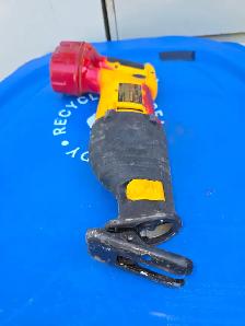 Dewalt DW937 Variable Speed Reciprocating Saw Cordless W Battery - Photo 4