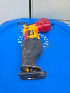Dewalt DW937 Variable Speed Reciprocating Saw Cordless W Battery - Photo 7