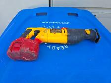 Dewalt DW937 Variable Speed Reciprocating Saw Cordless W Battery - Photo 10