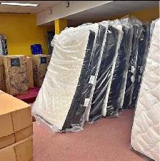 Quality Mattress ( Memory Foam ) Available  single to king sizes - Photo 2