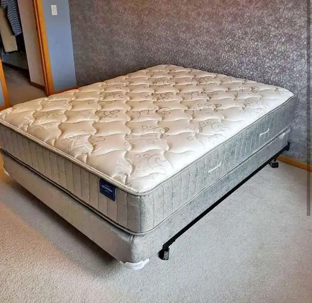 Brand New Twin Full Queen King Mattresses with Euro Top spring