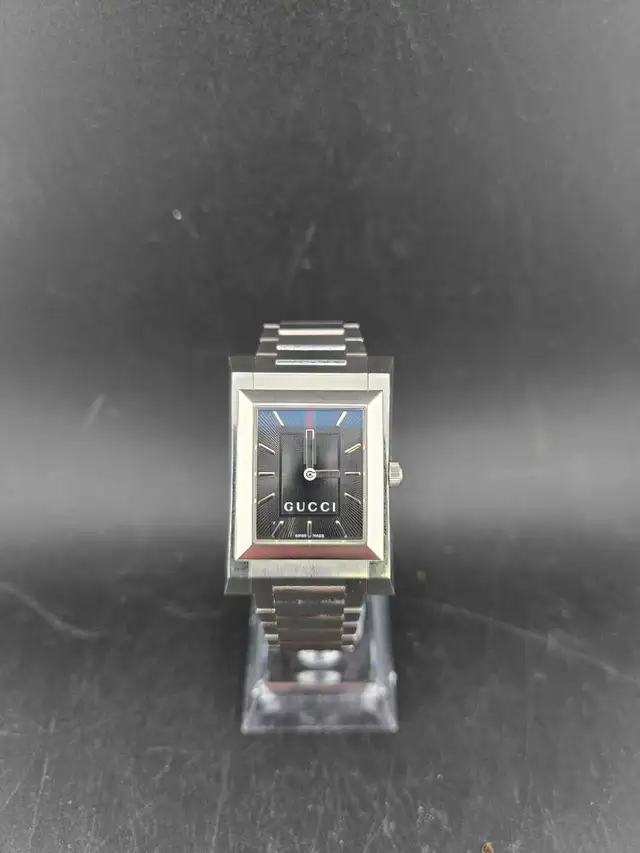 GUCCI 111M SQUARE MENS SILVER WATCH