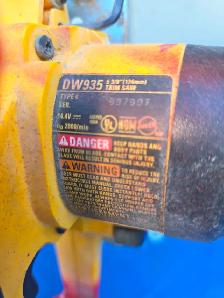 Dewalt DW935 Trim Saw 5 3/8' XRP 14.4V Cordless Circular Saw - Photo 6
