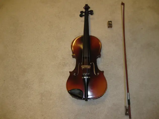 Vintage 4/4 Violin (Stradivarius)