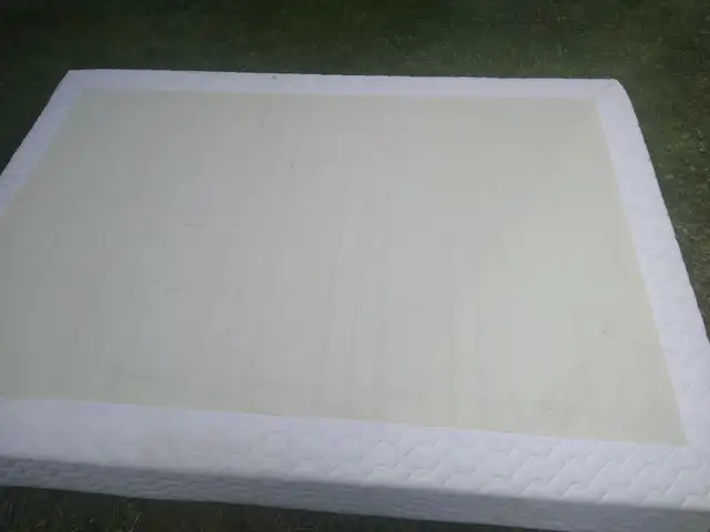 free box spring, double size, good condition