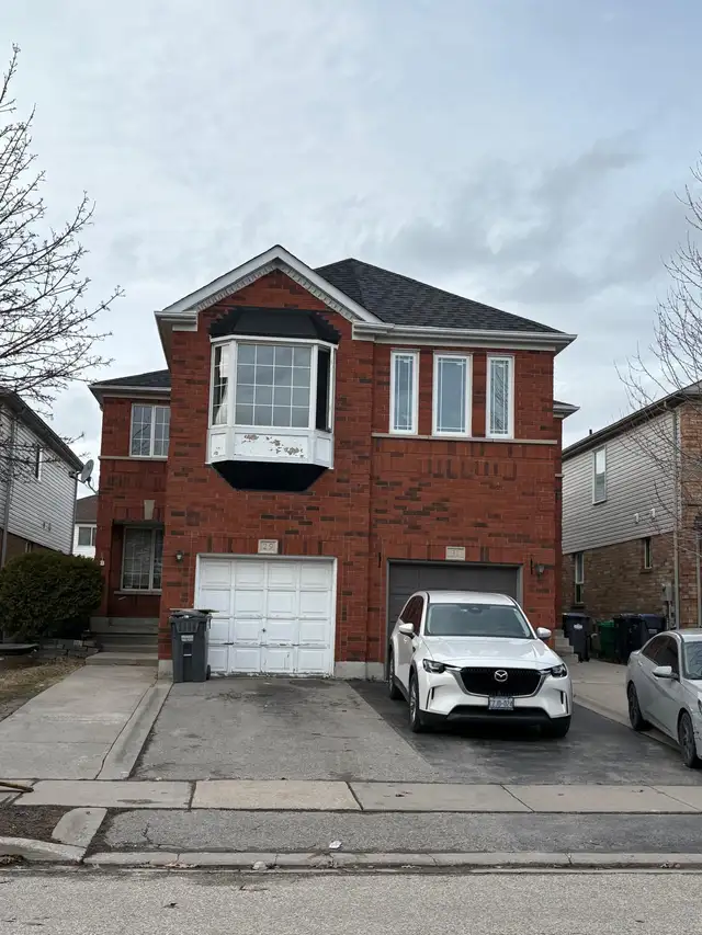 4 bdrm house for Rent @ Bramalea & Bovaird, near Civic hospital
