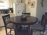 Raised bright one bedroom suite for rent, great location. - Photo 3