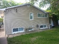 Two-Bedroom Main Floor for Rent - Prime Location Near U of S - Photo 2
