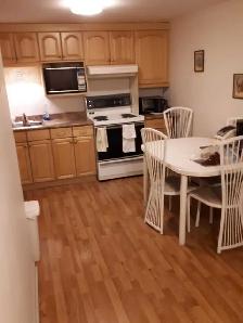 Belle occasion! Grande Chambre avec salle de bain privée - Photo 5