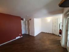 1 Bedroom close to U of W, shopping, cafes - Photo 4