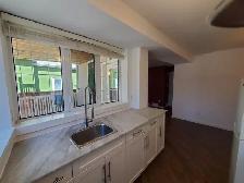 1 Bedroom close to U of W, shopping, cafes - Photo 8