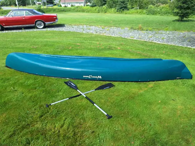 16.5 ft Waterquest Canoe - Hybrid Square Back With 2 Paddles