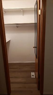 ROOM FOR RENT IN WHITECOURT- MASTER ENSUITE- - Photo 8