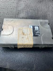 ECM cab module an DRL module for running light. 2013 to 2018 - Photo 8