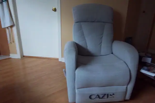 SOFA 3 PLACE 72''  ET FAUTEUIL