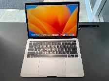 Apple MacBook Pro, 13-inch, 2016, Touch Bar, 250GB