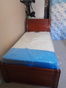 Single bed with matress