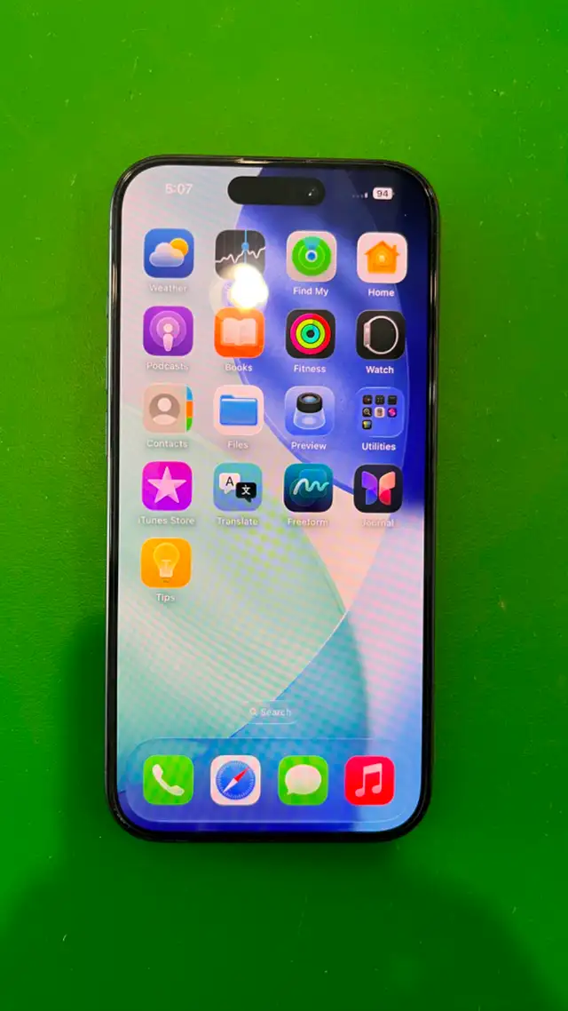 Apple iPhone 15 Pro, 128GB, Black, Mint.