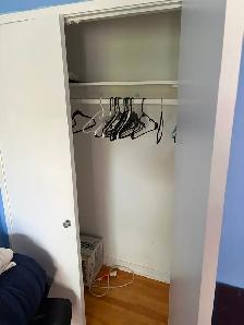 LARGE SPACIOUS ROOM IN CENTRAL LOCATION UTILITIES INCLUDED - Photo 5