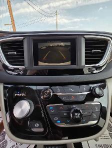 2017 Chrysler Pacifica - Photo 3