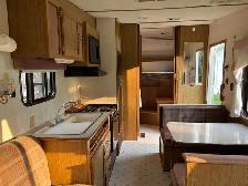 Terry 5th Wheel Camper - Photo 2