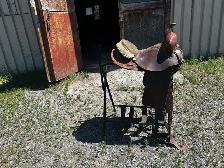 western horse saddle - Photo 8