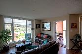 FullyFurnishedLuxuriousDowntownKelownaLakefrontCondoSep19toApr20