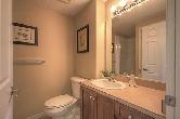 FullyFurnishedLuxuriousDowntownKelownaLakefrontCondoSep19toApr20 - Photo 8