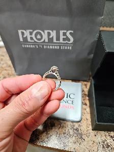 Woman 14k WHITE GOLD DIAMOND RING...T.W.C 1.01.. - Photo 3