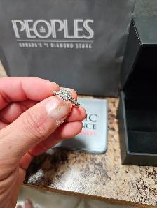 Woman 14k WHITE GOLD DIAMOND RING...T.W.C 1.01.. - Photo 4