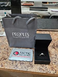Woman 14k WHITE GOLD DIAMOND RING...T.W.C 1.01.. - Photo 5