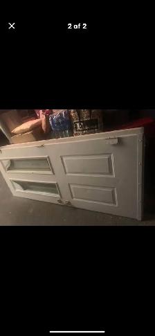 Deux portes d’entrées à vendre