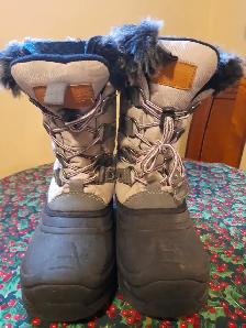 Winter boots For Women or Teenagers Size 6 - Photo 2