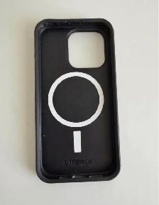 New Otterbox Symmetry Series For IPhone 15 Pro   Megsafe (Black)