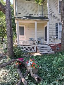 VICTORIA AVE 'ONCE IN A LIFETIME' 1300 SQ FT $1300/MTH  UTIL. - Photo 9