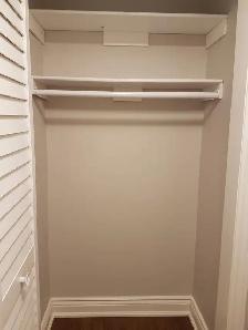 $1250 BASEMENT BACHELOR FOR RENT, YONGE/STEELS, UTILITIES INCLUD - Photo 8