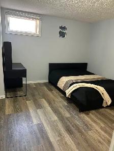 Suite/UAarea 5minToSouthgateMall LRTtoUA Compus Nait/MacEwan/DT - Photo 10