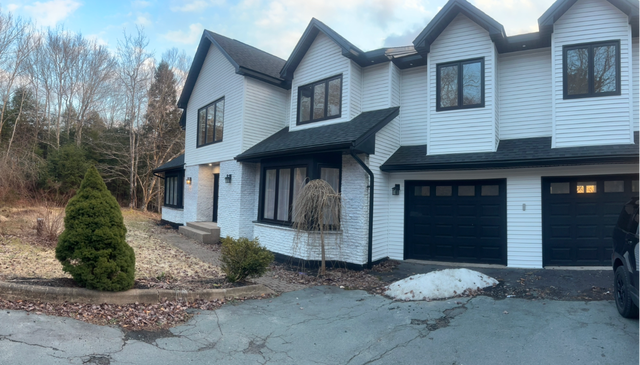 Luxury 4 BedroomEstate, Schwartzwald Subdivision, Fall River