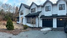 Luxury 4 BedroomEstate, Schwartzwald Subdivision, Fall River