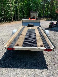 2013 TRITON FLATBED TRAILER