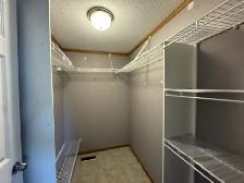 2005 mobile home for sale in Blackfalds with double car garage - Photo 8