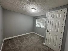 2005 mobile home for sale in Blackfalds with double car garage - Photo 10