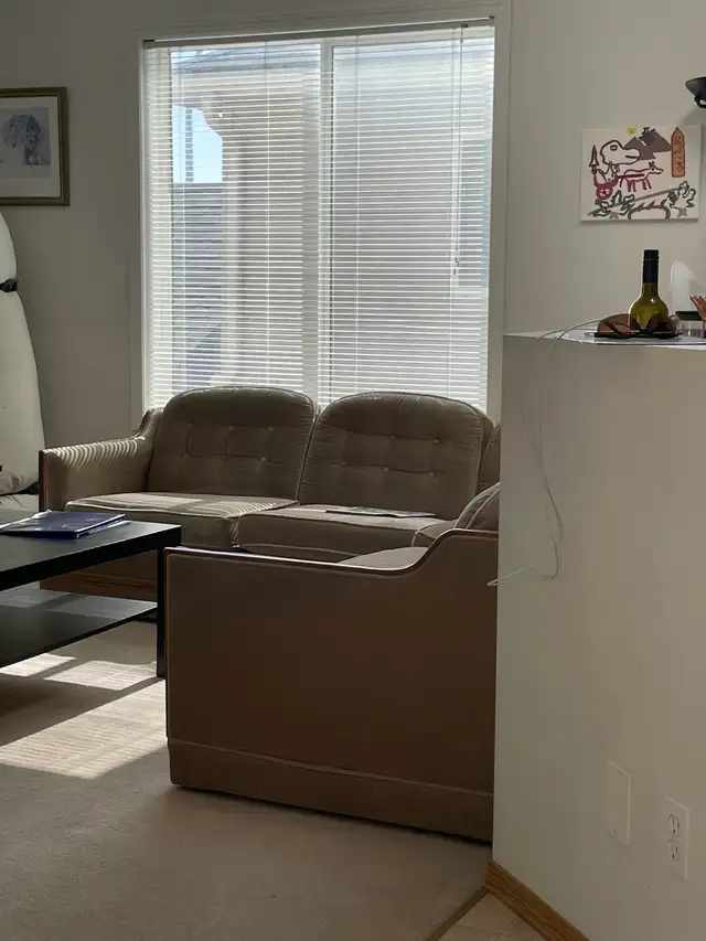 Short Term Room for Rent: upper floor, quiet, clean, safe