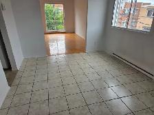 Style Condo Montréal-Nord 4½ rénové avec eau chaude inclus