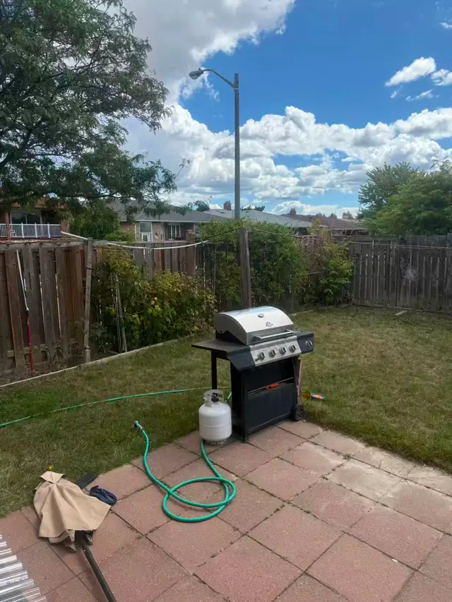 Bright & Affordable 1-Bedroom Apartment – Finch & Victoria Park