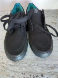 size 8.5 women's or 7 men's BRAND NEW ZOO YORK shoes NEVER WORN. - Photo 5