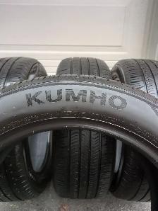 4 tires KUMHO 215/55/R18 all season.