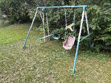 Free Sandbox and Swing - Photo 2