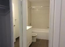 Luxury Tridel condo on 404 and Sheppard with parking and locker - Photo 5