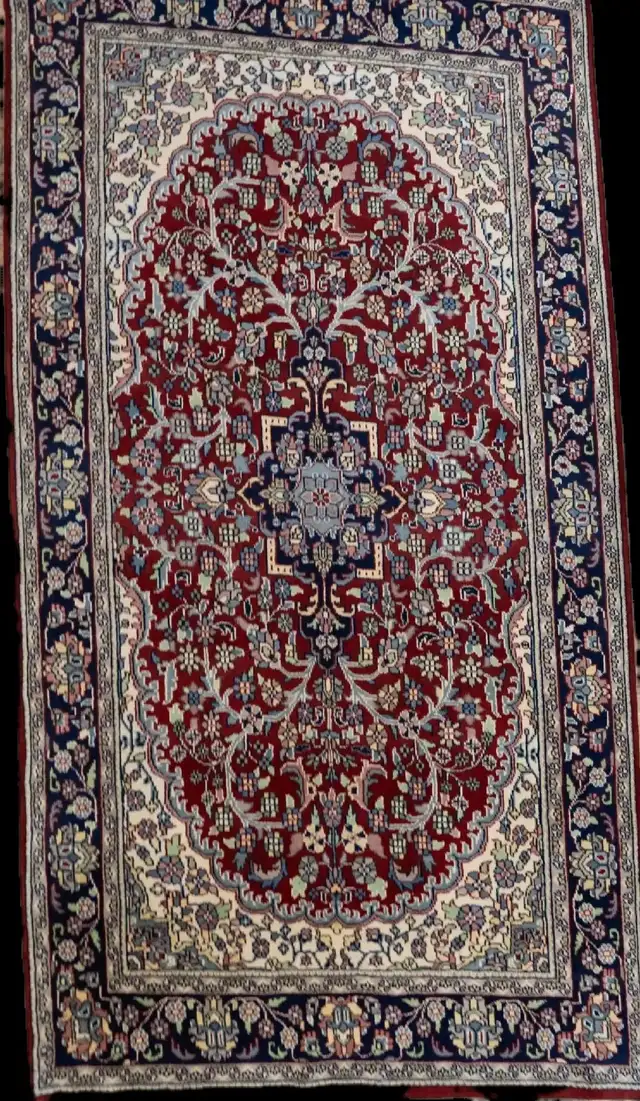 Kashan Persian Handknotted Wool Rug 5.0 x 7.5′ (2)